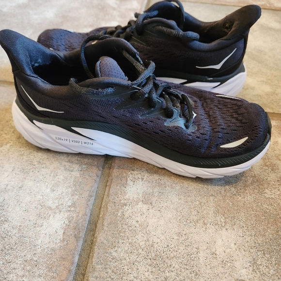 HOKA One One Clifton 8 Black & White Women's Size 6 Running Shoes - Picture 15 of 16